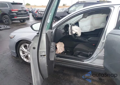 2024 Honda Accord Lx z USA, uszkodzony, nr VIN 1HGCY1F22RA083914